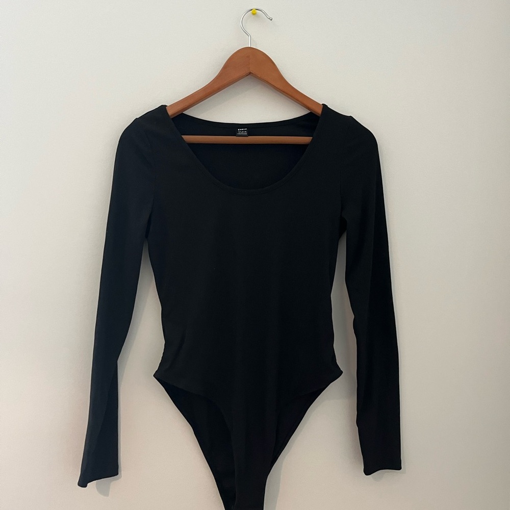 SHEIN Classic Black Ribbed Top